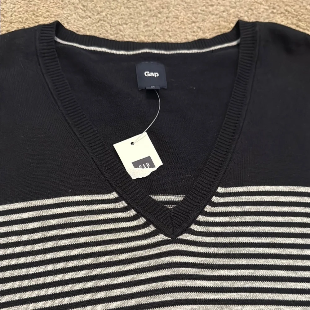 GAP Gray and Navy Blue V-Neck Sweater with Classic Style